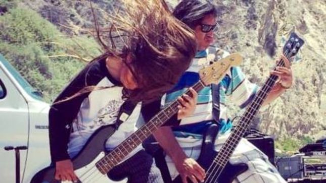 METALLICA Bassist ROBERT TRUJILLO Jams With 11-Year-Old Son's Band THE HELMETS Live On Stage (Video)