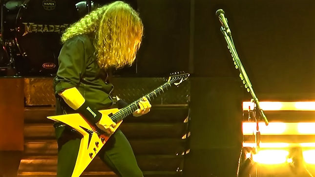MEGADETH’s Dave Mustaine Answers Fan Questions Backstage In Germany; Video