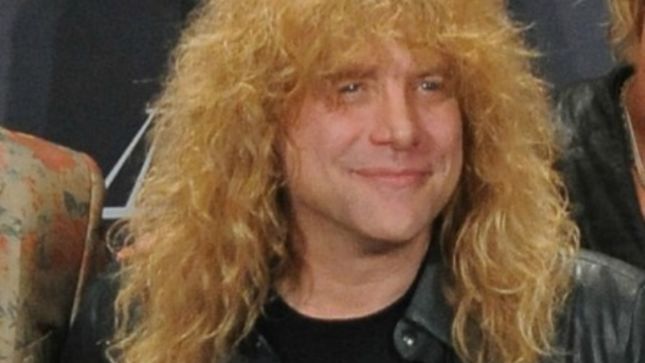 Rumours Of STEVEN ADLER Performing With GUNS N' ROSES On Upcoming Tour Circulating Following New "Paradise City" Practice Footage