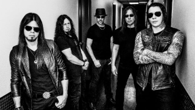 QUEENSRŸCHE Guitarist MICHAEL WILTON On TODD LA TORRE Replacing GEOFF TATE - "It's Not Easy When You've Got Such Hardcore Fans, But He's Won So Many People Over"