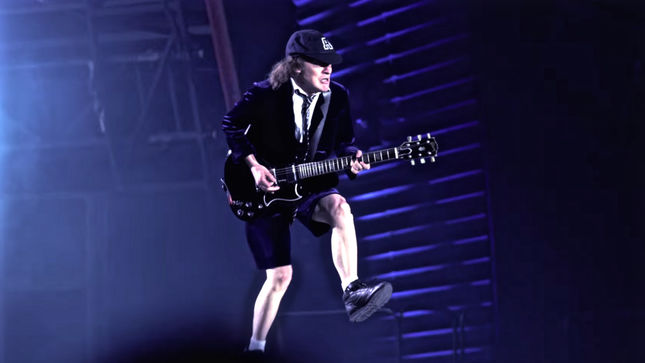 ANGUS YOUNG Talks AC/DC - "I Feel Obligated To Keep It Going"