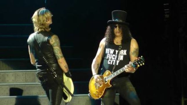 GUNS N' ROSES - High Quality Fan-Filmed Video From New Jersey Show Posted