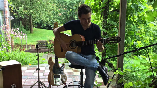 THOMAS ZWIJSEN Performs KISS Classic “Detroit Rock City”; Acoustic Fingerstyle Guitar Video Streaming