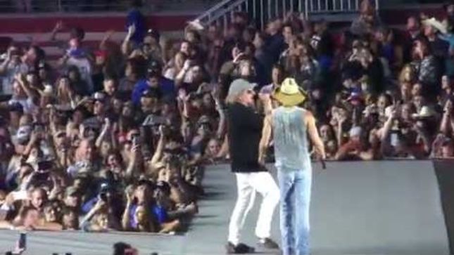 SAMMY HAGAR Performs "I Can't Drive 55" At KENNY CHESNEY Show For 50,000 People; Fan-Filmed Video Available