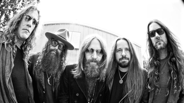 BLACKBERRY SMOKE Streaming “Let It Burn” Track From Upcoming Like An Arrow Album