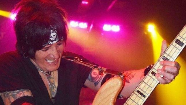 Former FASTER PUSSYCAT Bassist ERIC STACY Talks Departure From ANGELS IN VEIN, Rehab With NIKKI SIXX, Touring With GUNS N' ROSES In New In-Depth Interview