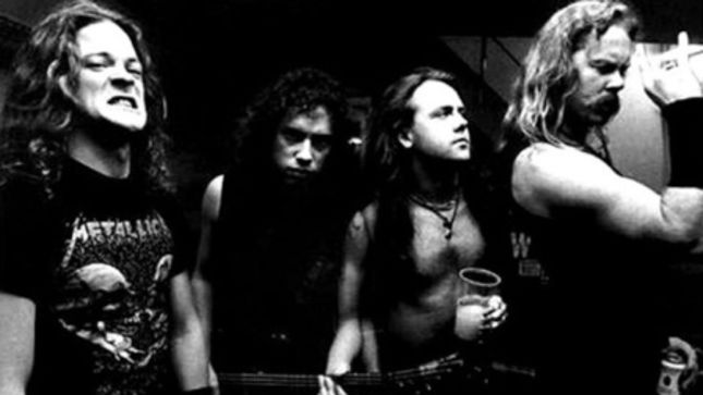 METALLICA Drummer LARS ULRICH On The Black Album's Success - "I Think You File That One Under 'Mind Fuck'"