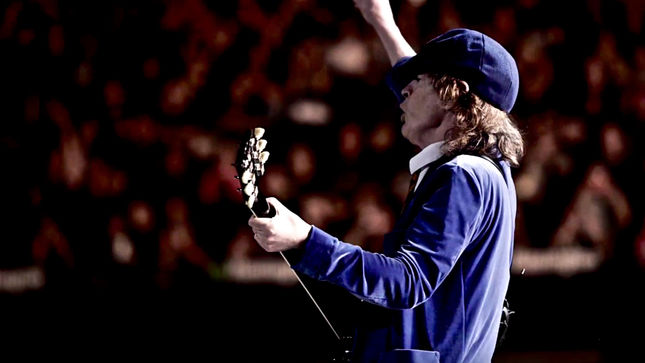 AC/DC Guitarist ANGUS YOUNG Expected To Join GUNS N' ROSES On Stage In Sydney This Weekend
