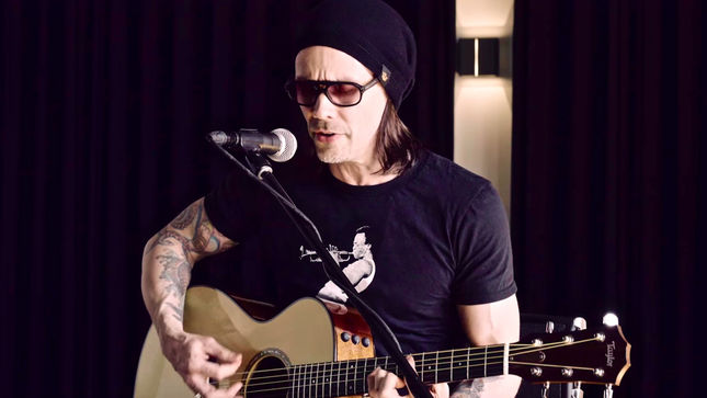 ALTER BRIDGE Frontman MYLES KENNEDY Performs Acoustic Version Of “Before Tomorrow Comes” For FaceCulture; Video Streaming