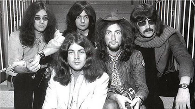 DEEP PURPLE – Fire In The Sky Book About “Smoke On The Water” Due Next Spring