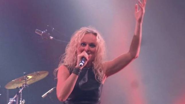 Former LEAVES' EYES Vocalist LIV KRISTINE Performs At Metal Female Voices Festival 2016; Fan-Filmed Video Available