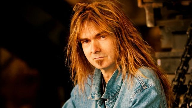 AYREON Mastermind ARJEN LUCASSEN Invites Fans To Guess Identity Of Guitarist Due To Appear On New Album 