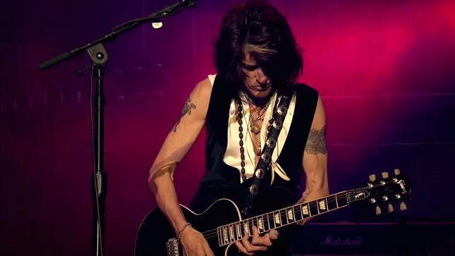 JOE PERRY To Receive LES PAUL Award At 2017 NAMM TEC Gala - “Anytime My Name Is Mentioned In The Same Sentence As Les Paul, It’s A Huge Honour,” Says The AEROSMITH Guitarist