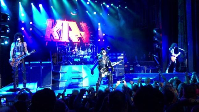 KISS Perform GENE SIMMONS Solo Cut "Radioactive" On KISS Kruise VI; Fan-Filmed Video Posted