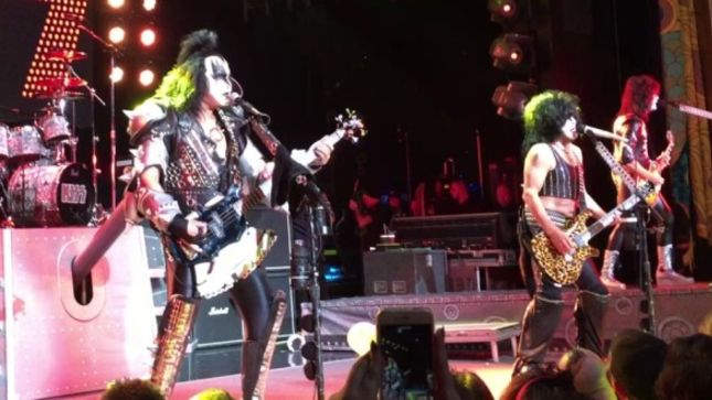 KISS - Fan-Filmed Live Video Of "Keep Me Comin'", "Shout It Out Loud" And "Happy Birthday" For TOMMY THAYER From KISS Kruise VI Posted