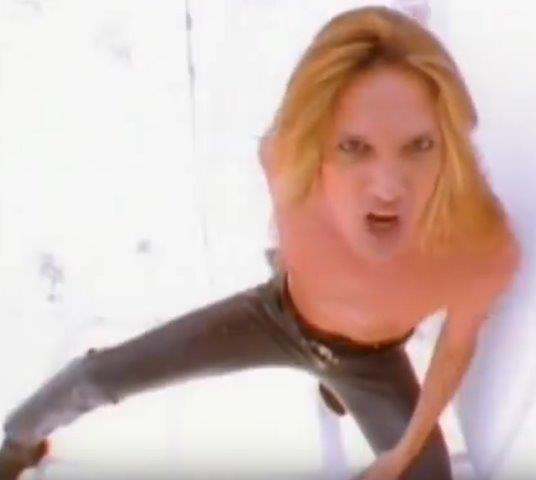 SEBASTIAN BACH - SKID ROW's "Slave To The Grind" Video Was Originally Supposed To Feature A "Chick In A Bikini" 