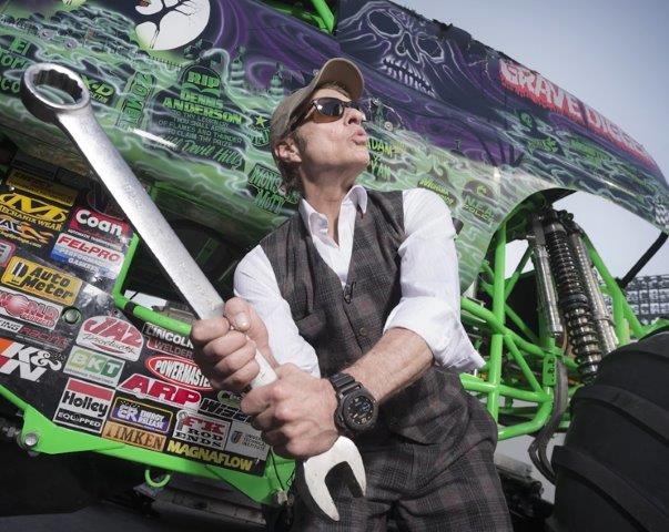 DAVID LEE ROTH Releases New Solo Song "Ain't No Christmas" That Might Be About VAN HALEN