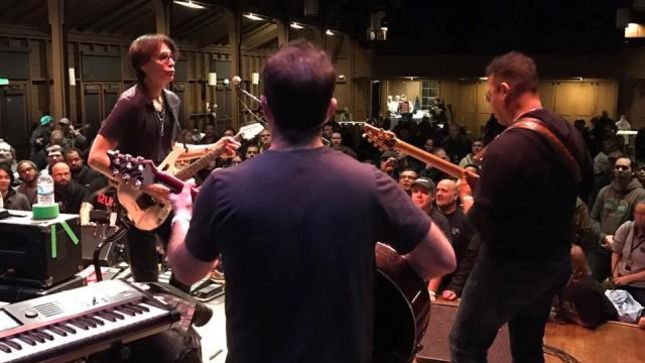STEVE VAI Issues Vai Academy 3.0 Recap - "The Atmosphere Was Alive And Vibrating With Learning, Creativity And Enthusiasm"