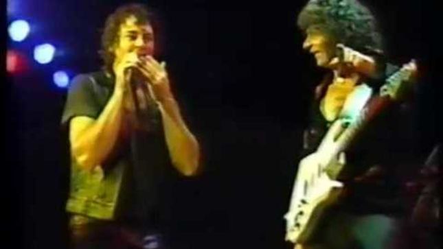 DEEP PURPLE Post Live Video Of "Knocking At Your Back Door" From 1985 Alpine Valley Show