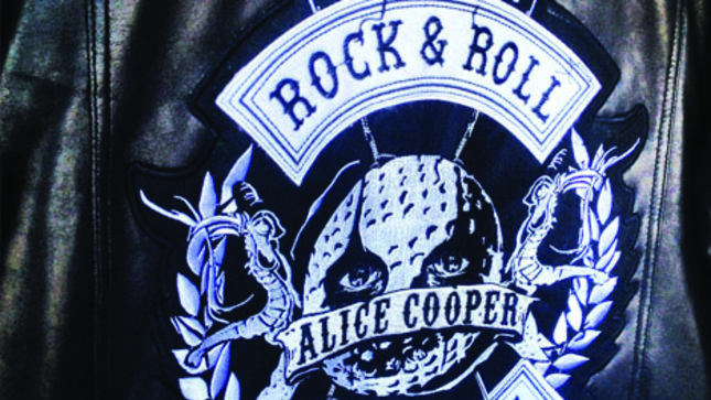Grab Your Clubs! ALICE COOPER Announces Annual Golf Tournament And Entertainment In March