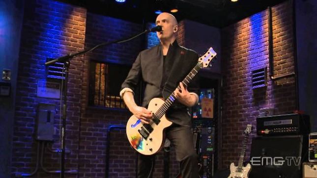 DEVIN TOWNSEND Confirmed For DREAM THEATER Guitarist JOHN PETRUCCI's Upcoming Guitar Universe Summer Camp