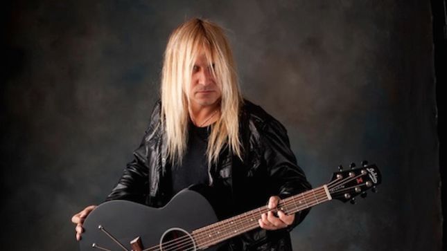 SAVATAGE / TRANS-SIBERIAN ORCHESTRA Guitarist CHRIS CAFFERY's Track-By-Track Look Back On Faces Solo Album - "'Music Man' Was A Very Important Song In My Life"