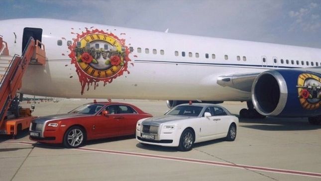 GUNS N' ROSES Touch Down In Dubai For Tonight's Show