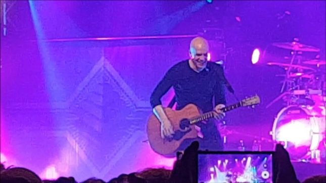 DEVIN TOWNSEND Handles PA Crapping Out Like A Pro At Glasgow Show (Video)