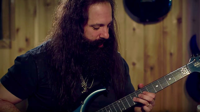 DREAM THEATER Guitarist JOHN PETRUCCI On Next Studio Album - “We’ve Talked About A Direction, But It’ll Be A While Before We Get Into That”; Audio