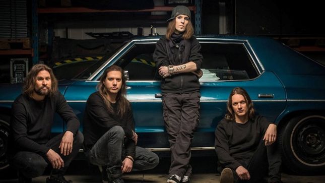 CHILDREN OF BODOM Bassist HENKKA SEPPÄLÄ Talks 20 Years Down & Dirty European Tour - "We Had To Practice 10 Songs We Hadn't Played In Years" (Video)