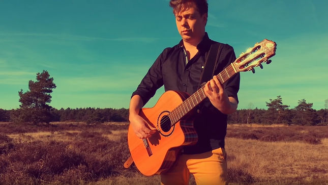 THOMAS ZWIJSEN Performs Acoustic Cover Of METALLICA Classic “The Unforgiven II”; Video