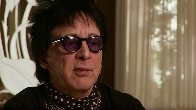 PETER CRISS Remembers Late KISS Drummer ERIC CARR - "He Would Call Me Often For Guidance And He Was So Respectful"