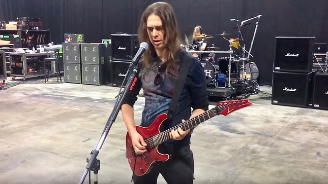 MEGADETH Guitarist KIKO LOUREIRO Posts Dystopia World Tour Rehearsal Video