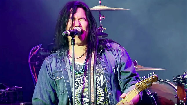SLAUGHTER Frontman MARK SLAUGHTER Talks New Solo Album - "DANA STRUM Said It Was A Little Dark; It's Just Where I Am In Life"