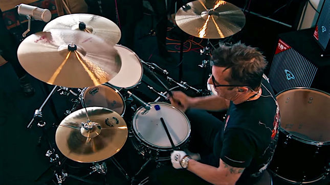 Drummer PHIL RUDD Performs AC/DC Classics With Solo Band In France; Fan-Filmed Video Posted 