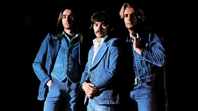 STATUS QUO To Release Deluxe Editions Of Blue For You, Just Supposin’, Never Too Late Albums