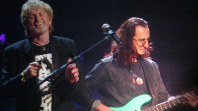 Pro-Shot Video Of YES Featuring GEDDY LEE Performing "Roundabout" At Rock And Roll Hall Of Fame 2017 Induction Posted