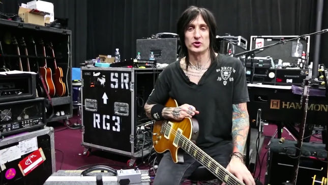 GUNS N' ROSES Guitarist RICHARD FORTUS On Performing With SLASH And DUFF McKAGAN - "I Think We All Agree It Clicked Instantly"