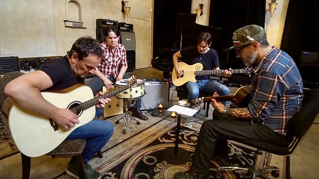 RIVERDOGS Featuring DEF LEPPARD Guitarist VIVIAN CAMPBELL Share Live Acoustic Version Of “American Dream”; Video