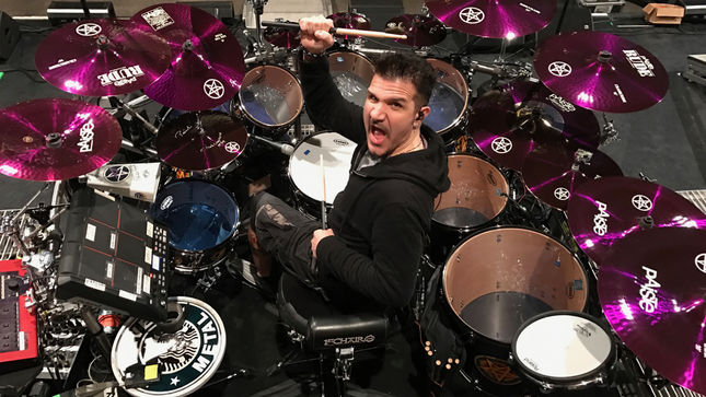 ANTHRAX’s Charlie Benante Talks Supporting SLAYER On Their Final Tour – “It’s Like Retiring A Player’s Jersey”