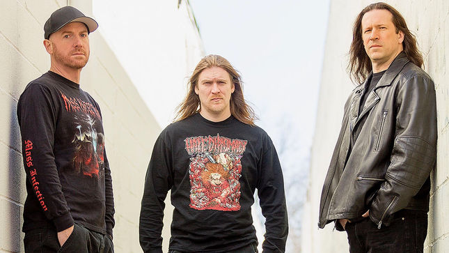 DYING FETUS Frontman JOHN GALLAGHER On New Album Imagery - “I Was Really Pushing For It To Be Extreme But The Label Wasn't Going For It”; Audio