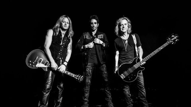 REVOLUTION SAINTS Featuring Members Of JOURNEY, THE DEAD DAISIES, NIGHT RANGER Announce October Release Date For New Album