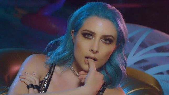 DIAMANTE Unleashes New "Coming In Hot" Video