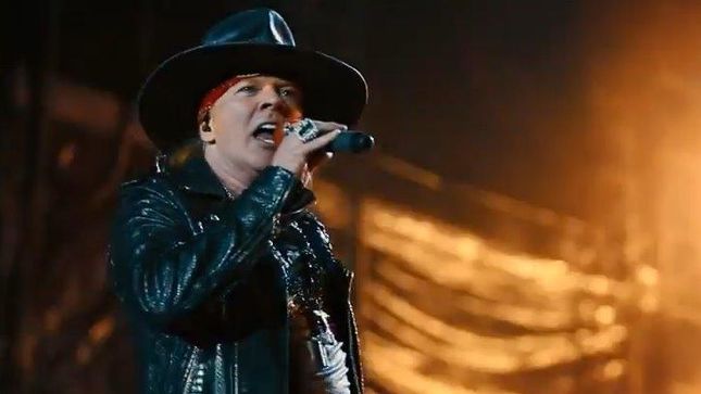 GUNS N' ROSES Joined On Stage BY AC/DC Guitarist ANGUS YOUNG In Germany; Video 