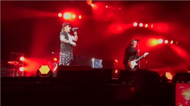 GUNS N’ ROSES’ Axl Rose Covers AC/DC Classic With BILLY JOEL; Video