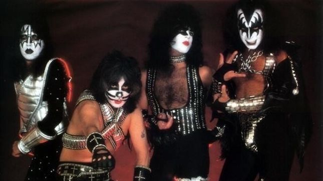 KISS - San Francisco Chronicle Looks Back On August 1977 Cow Palace Show: Are You In These Photos?
