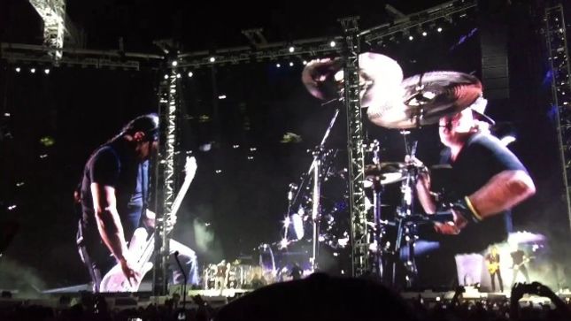METALLICA - Fan-Filmed Video Of Entire Pasadena Show Available