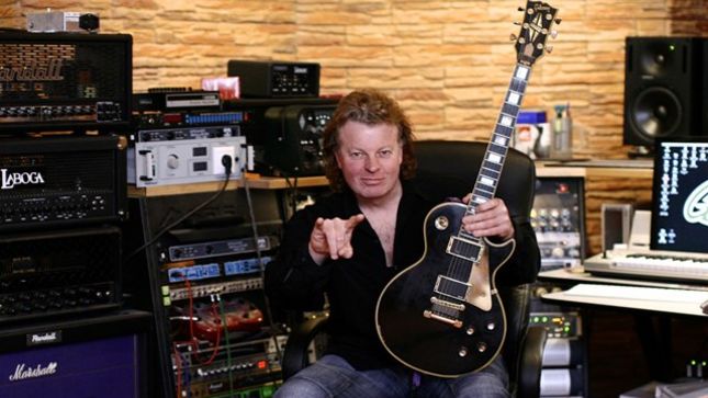 Former HELLOWEEN Guitarist ROLAND GRAPOW Comments On Exclusion From Upcoming Pumpkins United World Tour - "I Felt A Bit Upset, Like A Boy That Didn’t Get The Invitation To His Classmate's Birthday Party"