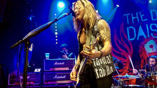 DOUG ALDRICH Talks Songwriting With THE DEAD DAISIES – “We Do It All Together As A Band”