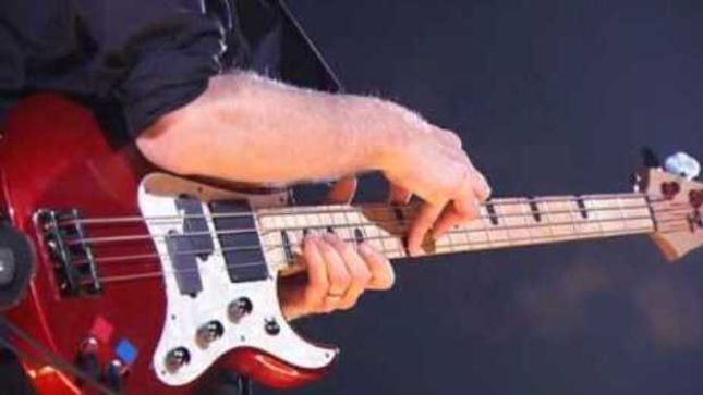 BILLY SHEEHAN Offers Tips For Playing Bass - "Speed For Speed’s Sake Is Useless, A Dead-End Street"